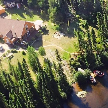 Bed and Breakfast Gite De La Riviere Chibougamau Zewnętrze zdjęcie