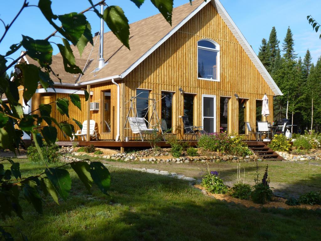 Bed and Breakfast Gite De La Riviere Chibougamau Zewnętrze zdjęcie